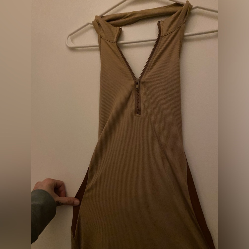 Tan, Small dress, zip up to neck